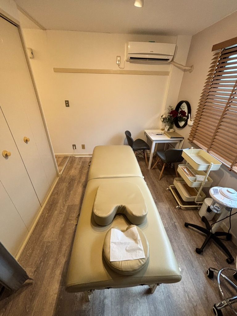 美整体サロンReg 施術ベッド